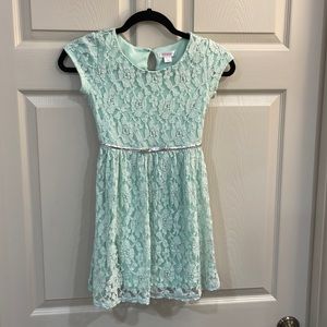 Girls Party/Easter Lace Dress, Mint Green, Size Medium (7/8)
